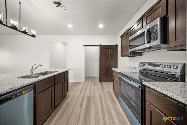 $399,999 | 122 Leon Lane, Copperas Cove, TX 76522