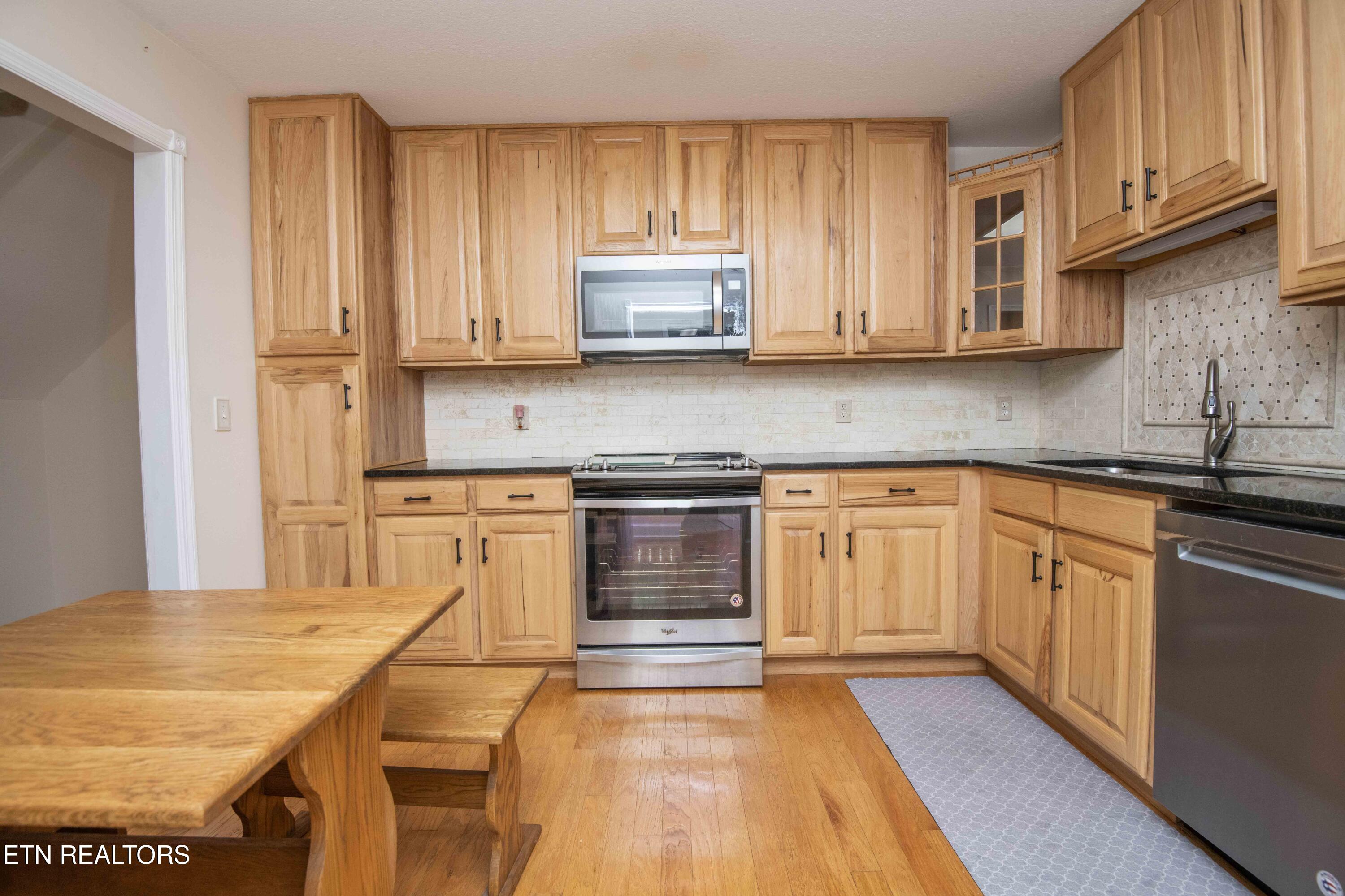 118 Channel Way Clinton, TN 37716 - Photo 13 of 46 kitchen 4_1