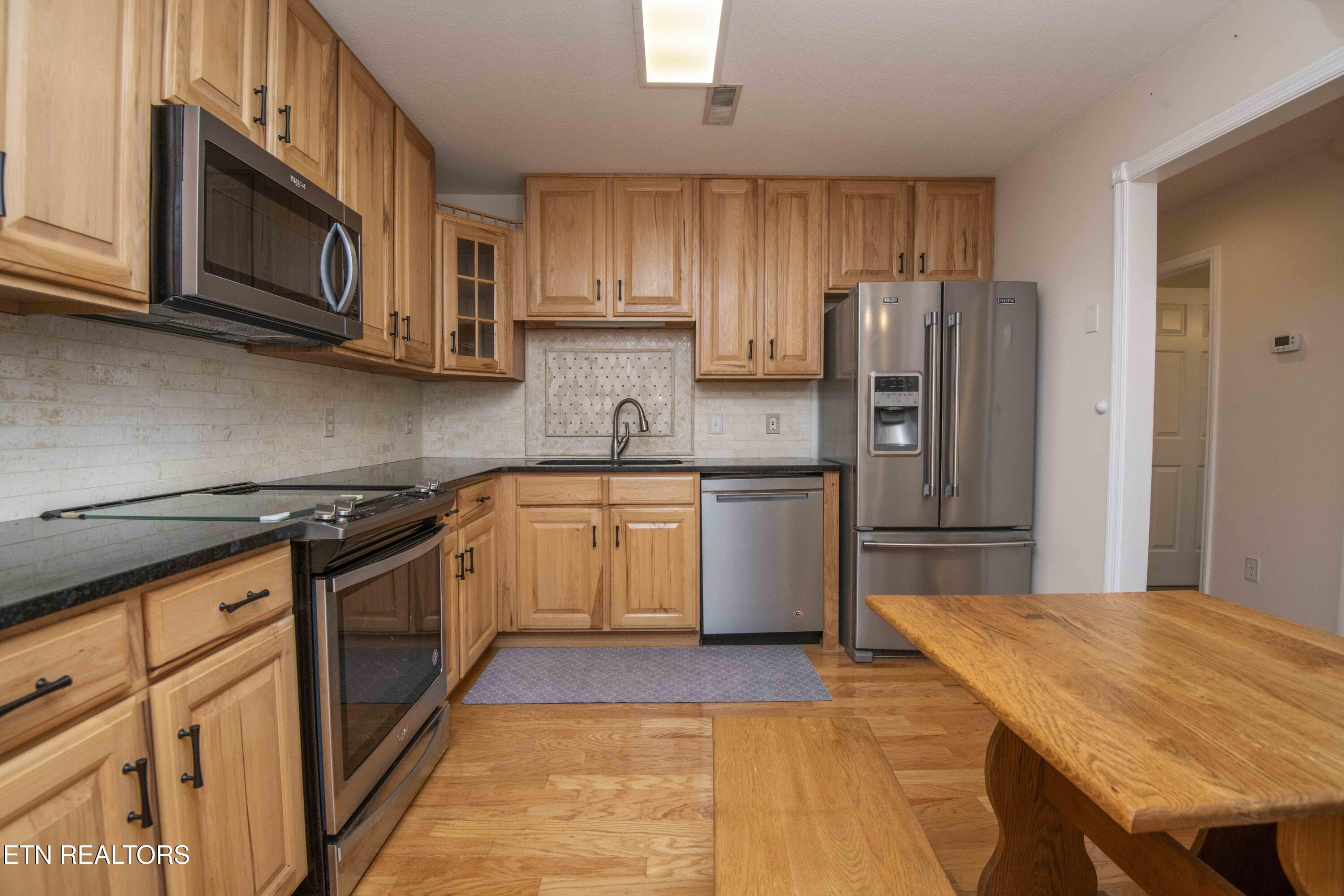 118 Channel Way Clinton, TN 37716 - Photo 15 of 46 kitchen 6_1