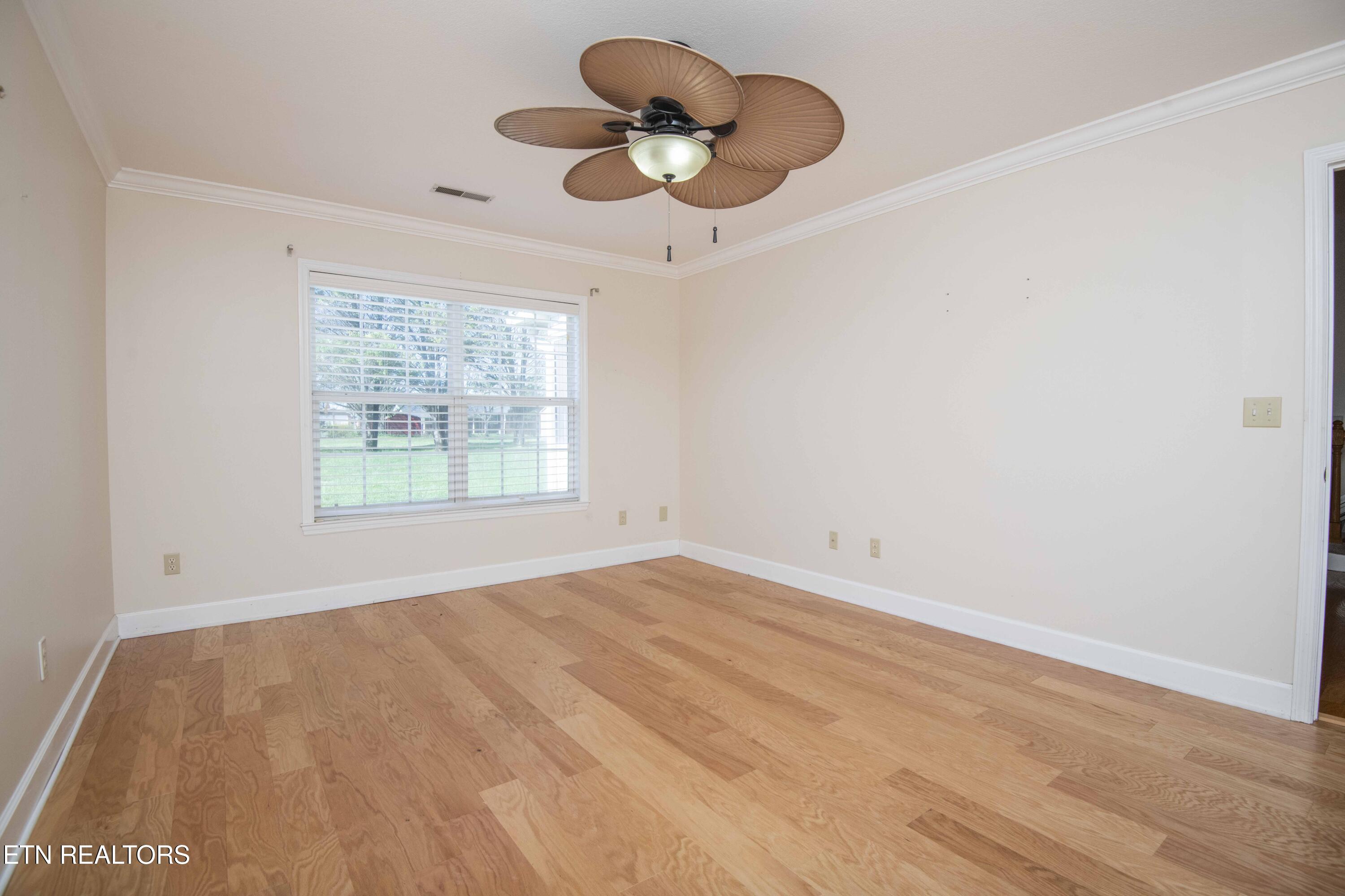 118 Channel Way Clinton, TN 37716 - Photo 20 of 46 master bed_1