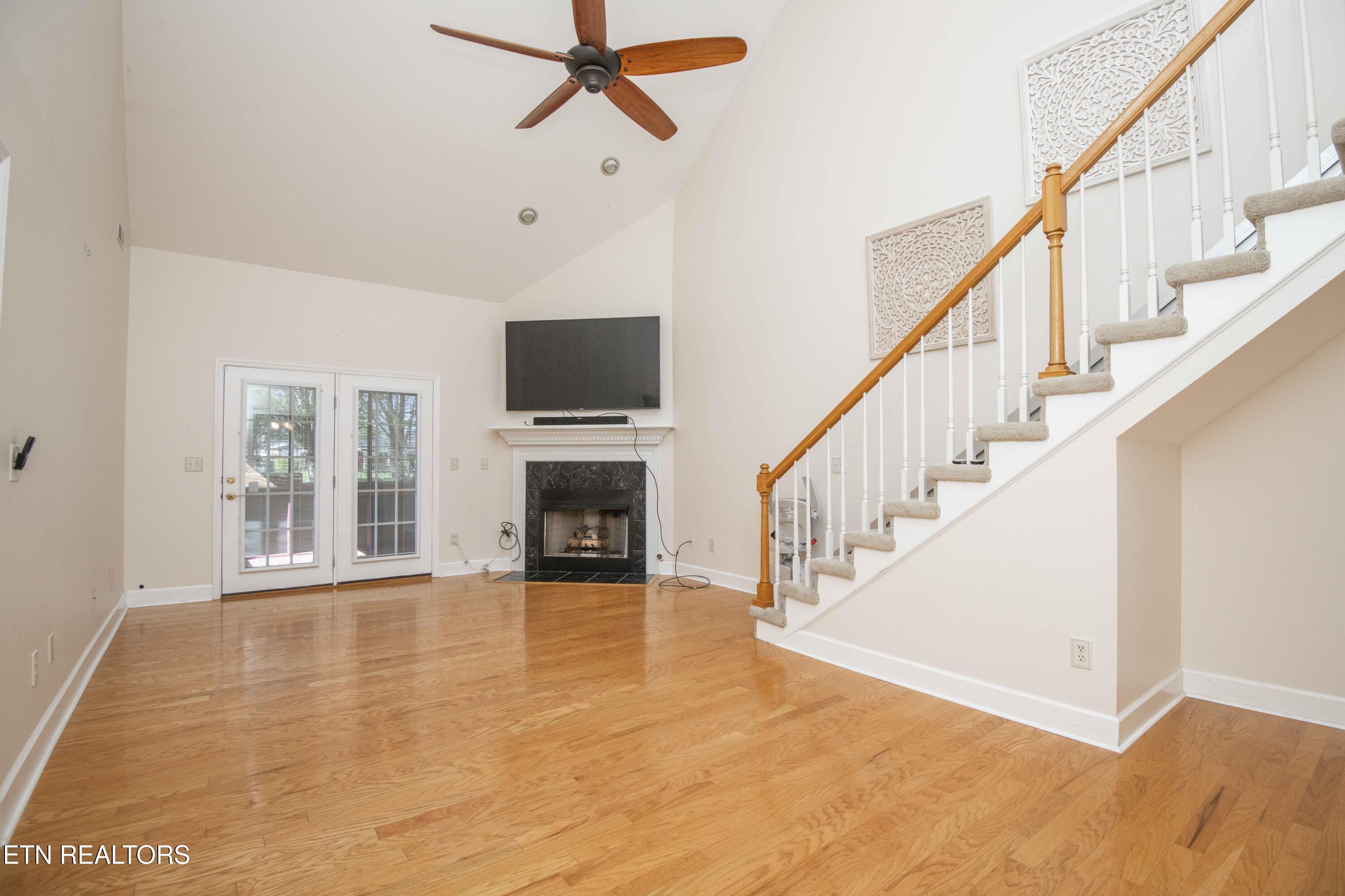 118 Channel Way Clinton, TN 37716 - Photo 8 of 46 living 4_1