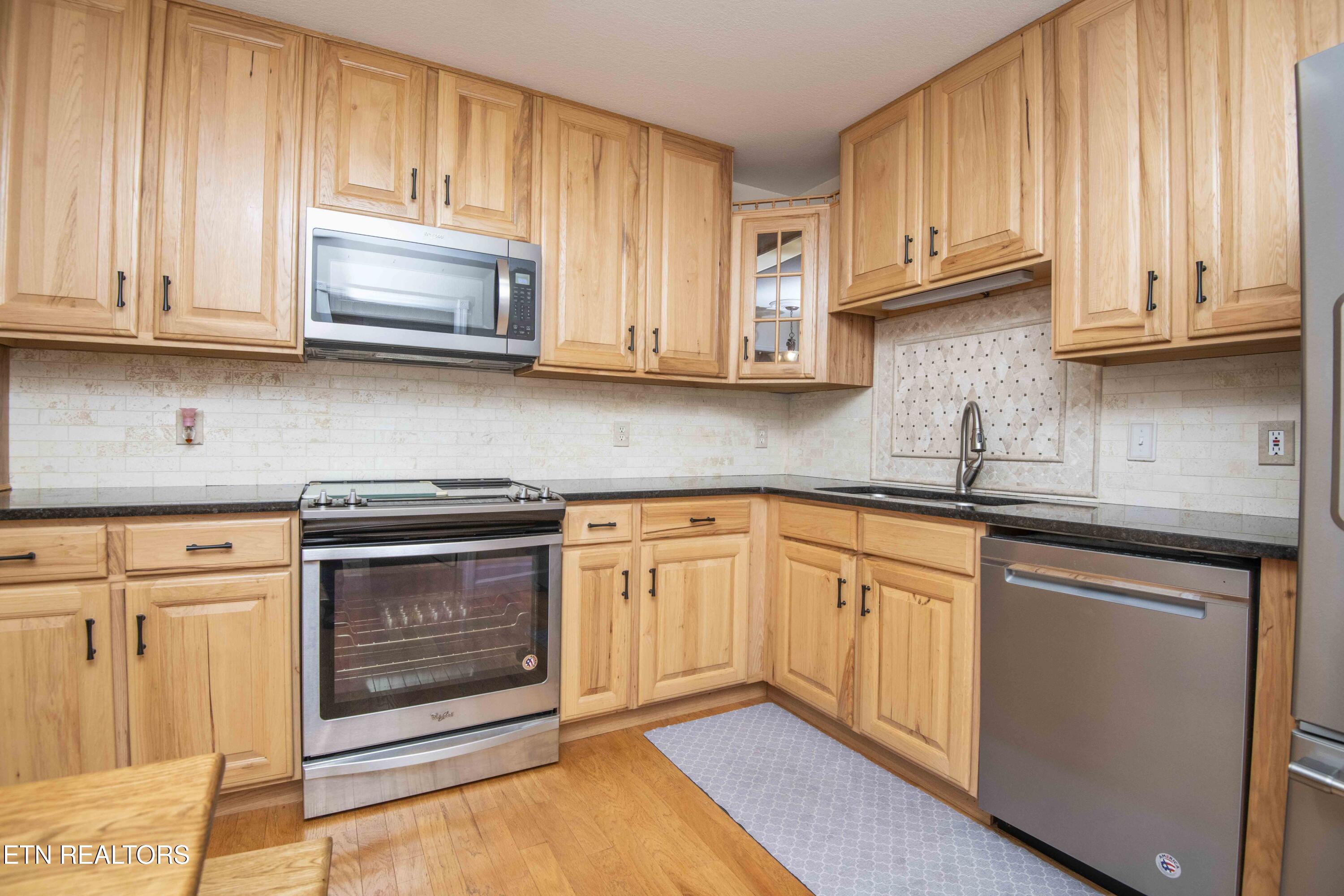 118 Channel Way Clinton, TN 37716 - Photo 10 of 46 kitchen 1_1