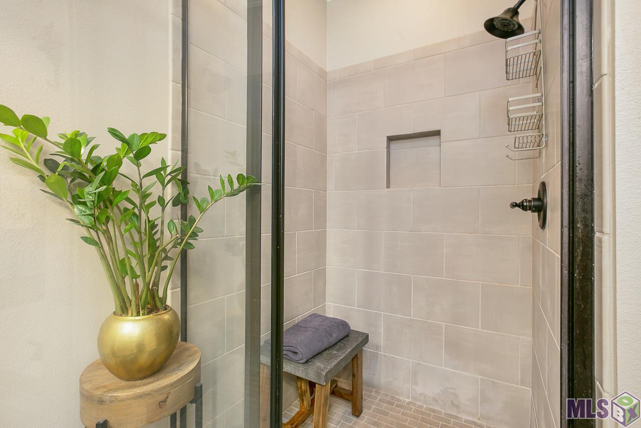 3024 Cresthaven Avenue Baton Rouge, LA 70810 - Photo 17 of 21 Gallery Image 17