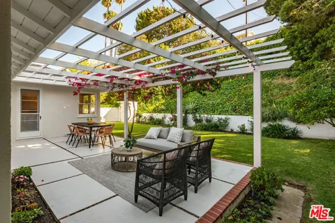 $1,899,000 | 4922 Paseo Del Pavon, Torrance, CA 90505