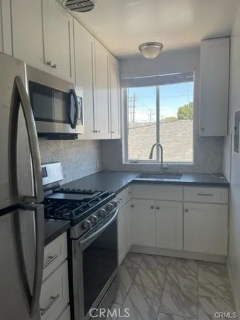 $1,450 | 1809 East 4th Street, Unit 10, Long Beach, CA 90802