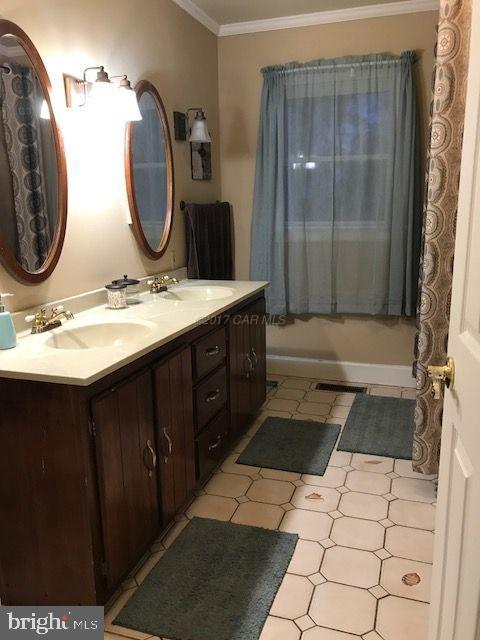 29363 West Line Road Delmar, MD 21875 - Photo 17 of 35