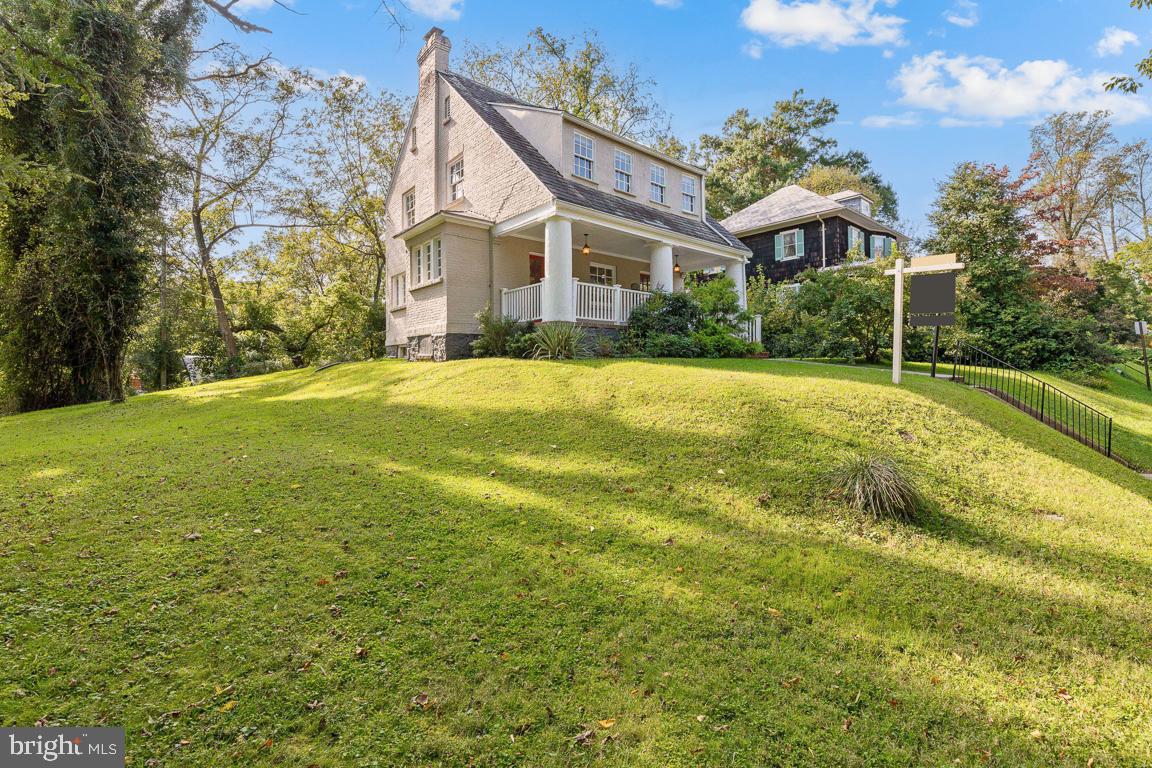 1713 Regent Road Baltimore, MD 21209 - Photo 2 of 25