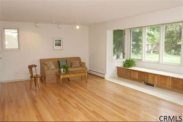 486 Huron Road Bethlehem, NY 12054 - Photo 3 of 15 Photo 3