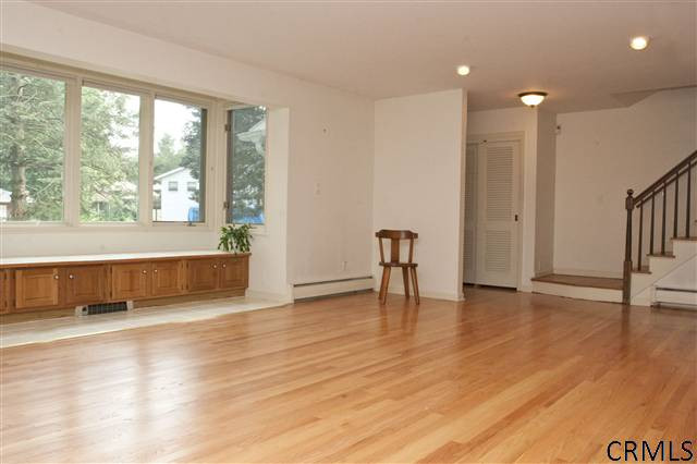 486 Huron Road Bethlehem, NY 12054 - Photo 4 of 15 Photo 4