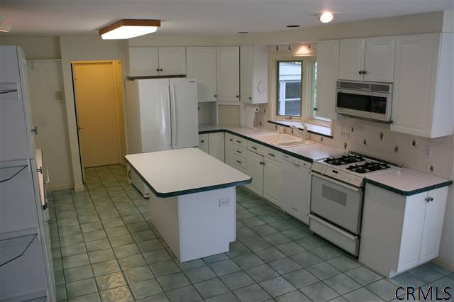 486 Huron Road Bethlehem, NY 12054 - Photo 5 of 15 Photo 5