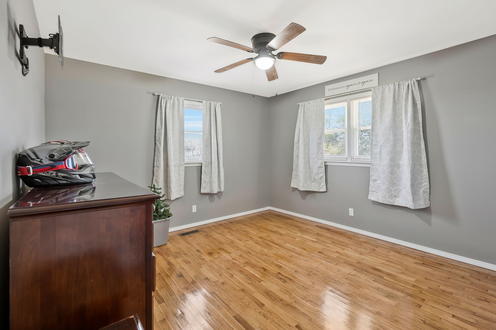93 Evans Road Five Points, TN 38457 - Photo 12 of 31 a bedroom with a bed and a window