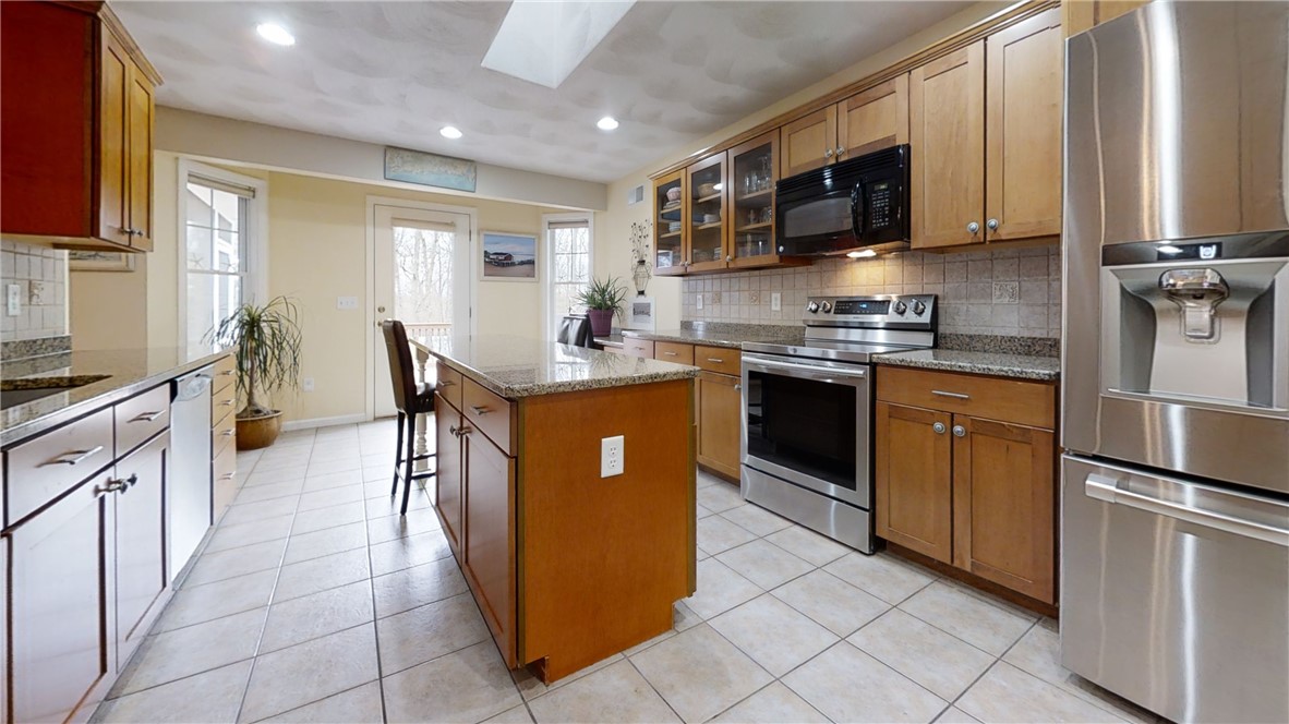 44 Klondike Road Charlestown, RI 02813 - Photo 9 of 27