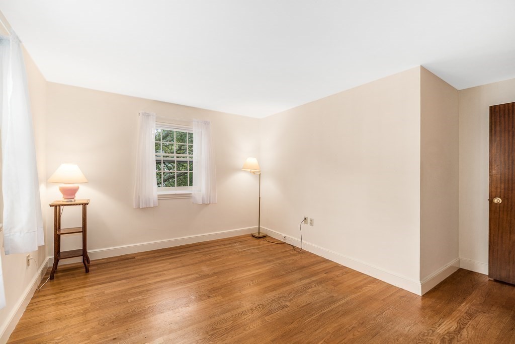 86 Union Street Hamilton, MA 01982 - Photo 17 of 37 Gallery Image 17