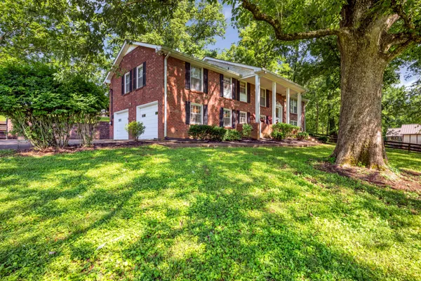 $869,900 | 1204 Madison Creek Road, Goodlettsville, TN 37072
