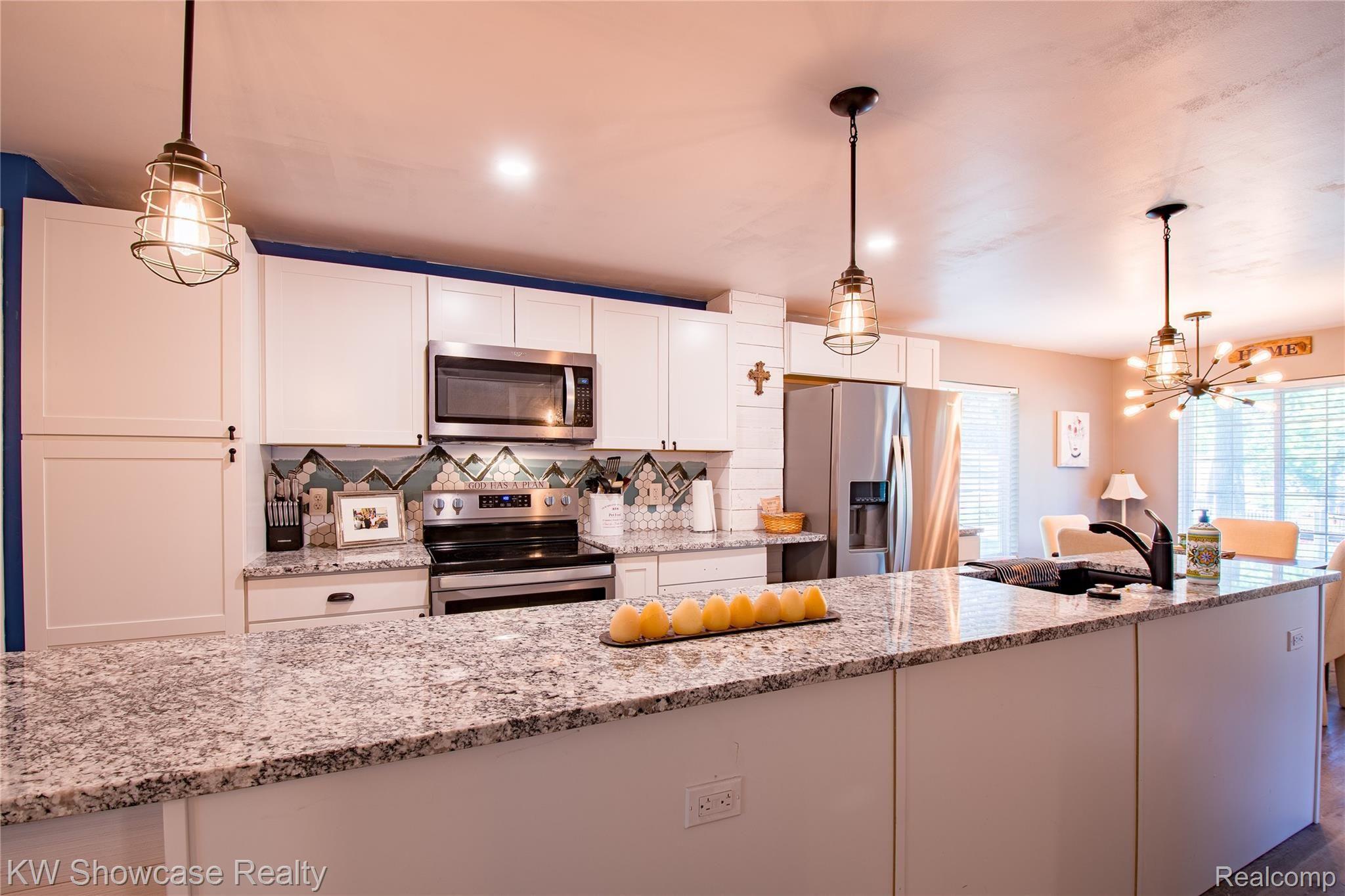 3655 Covert Rd HDR19.jpg