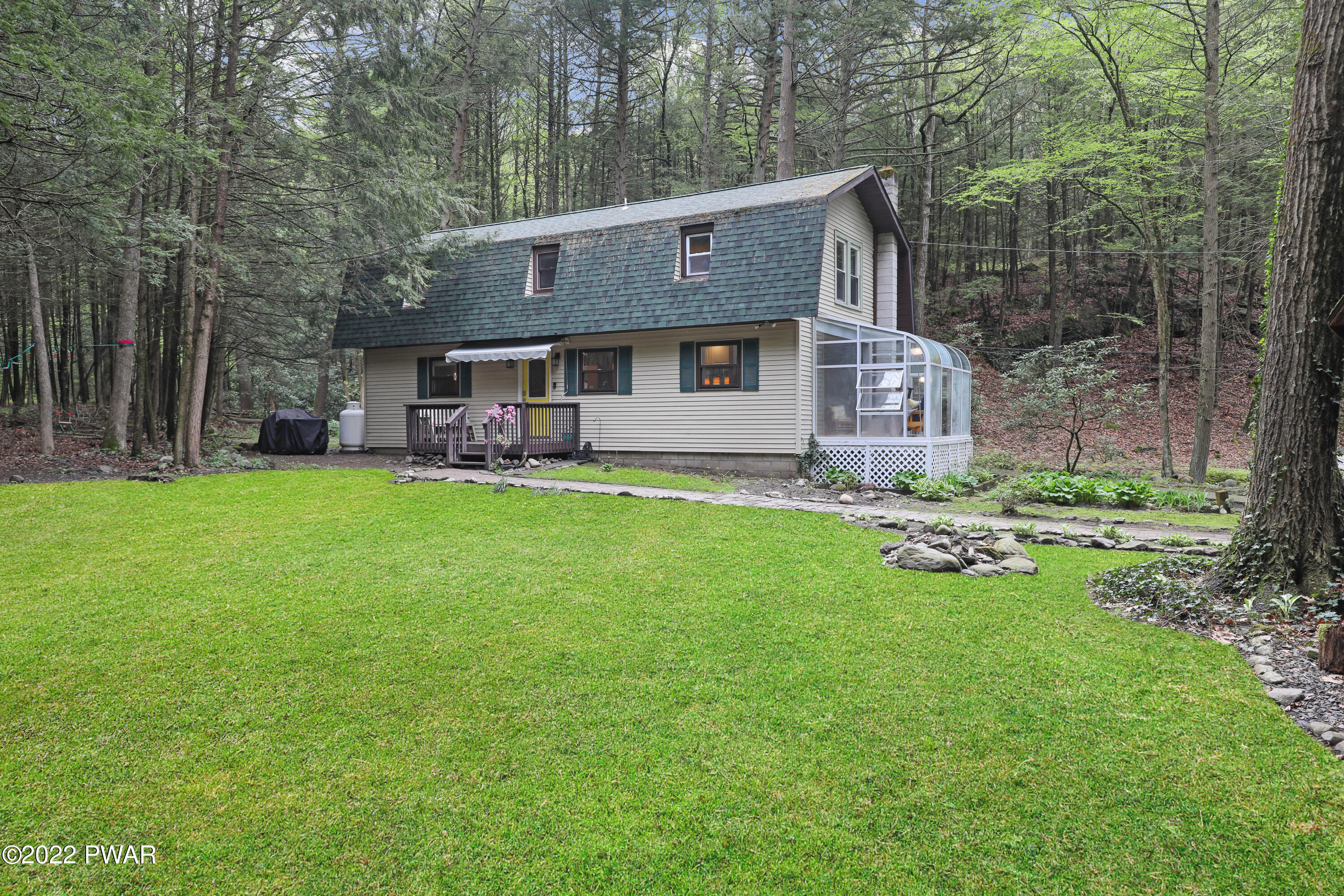 115 Deep Brook Road Milford, PA 18337 - Photo 3 of 40 ZORZ3069