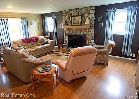 8040 Sharp Road Swartz Creek, MI 48473 - Photo 6 of 22 DSC00470.JPG