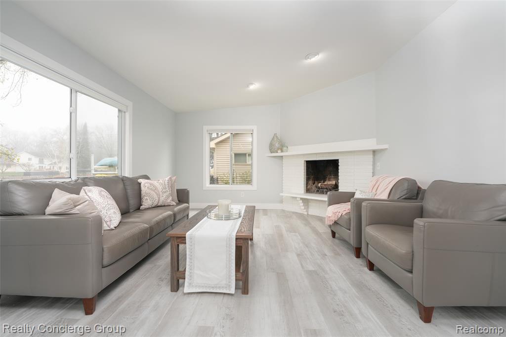 10866 Colony Road Pinckney, MI 48169 - Photo 19 of 40