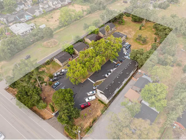 $3,100,000 | 10117-10125 Old Redwood Highway, Windsor, CA 95492