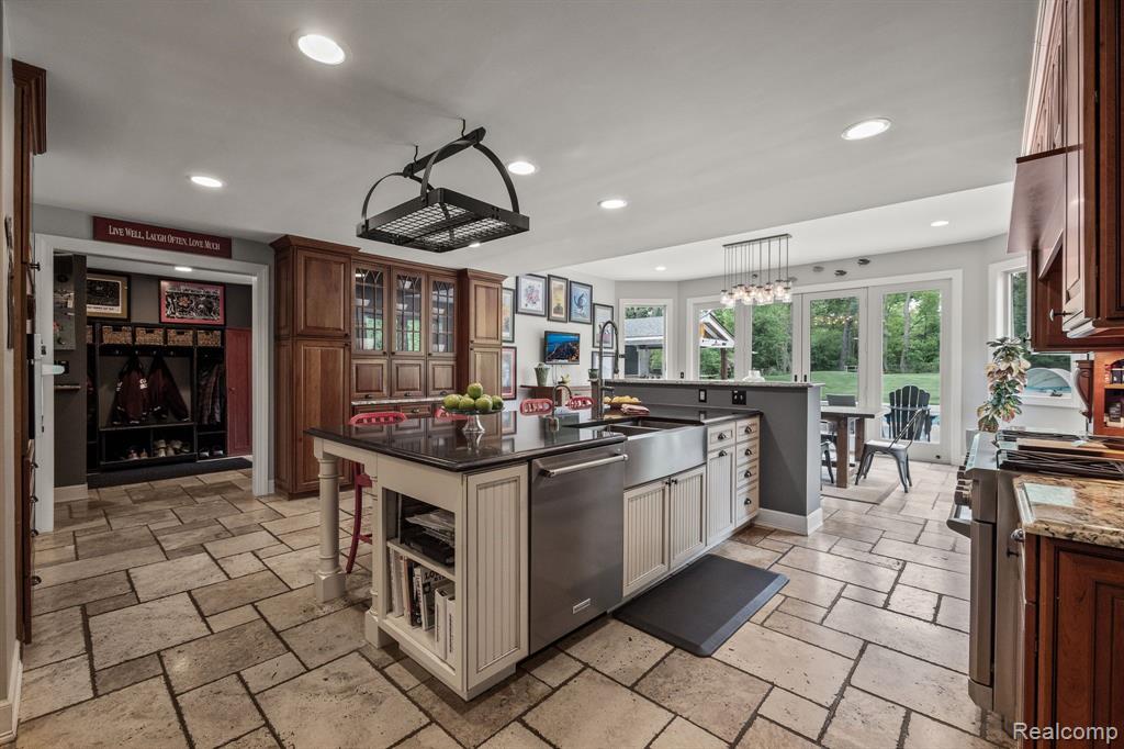 4906 Charing Cross Road Bloomfield Hills, MI 48304 - Photo 11 of 87 Gallery Image 11