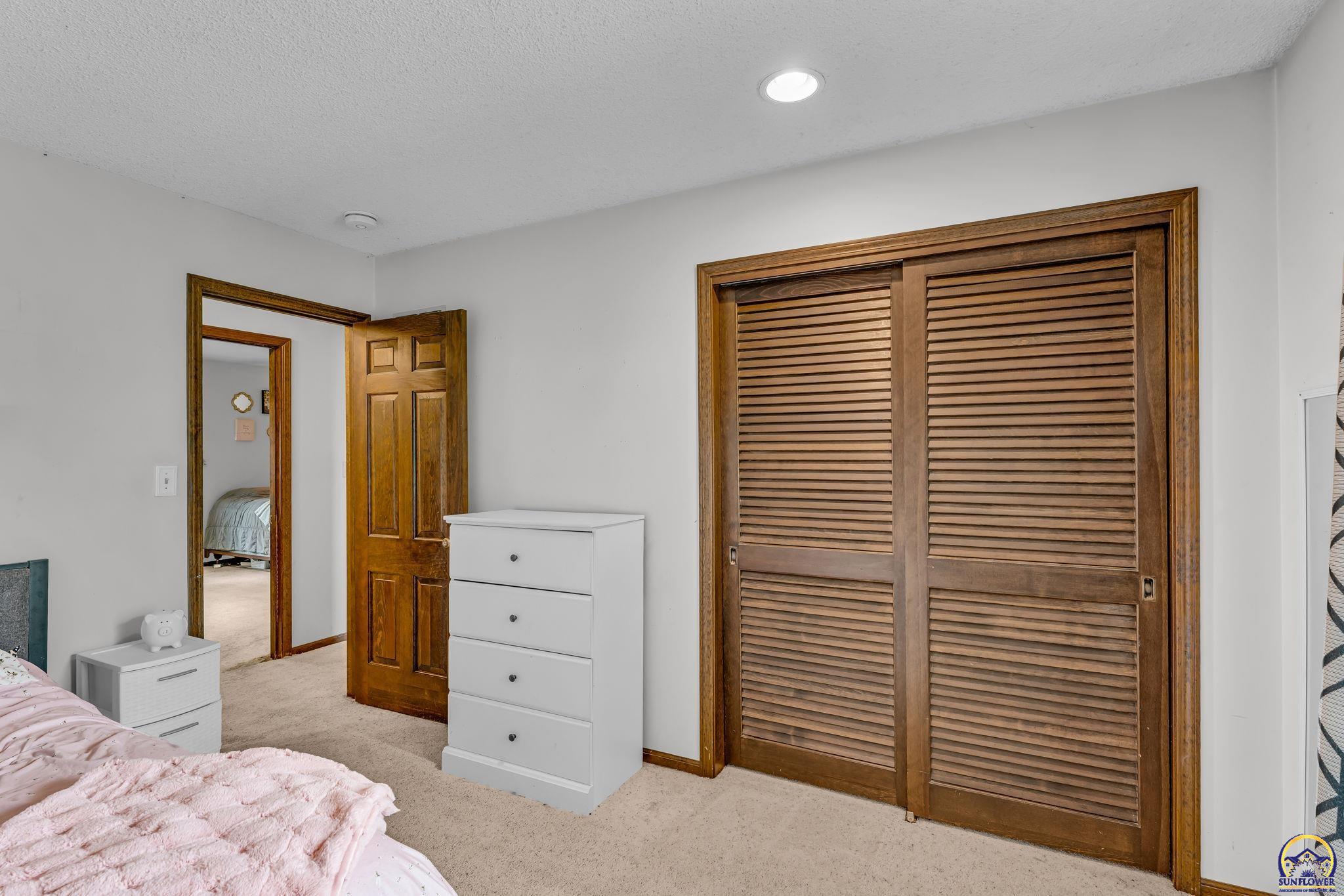 3901 Southwest Nottingham Road Topeka, KS 66610 - Photo 21 of 44