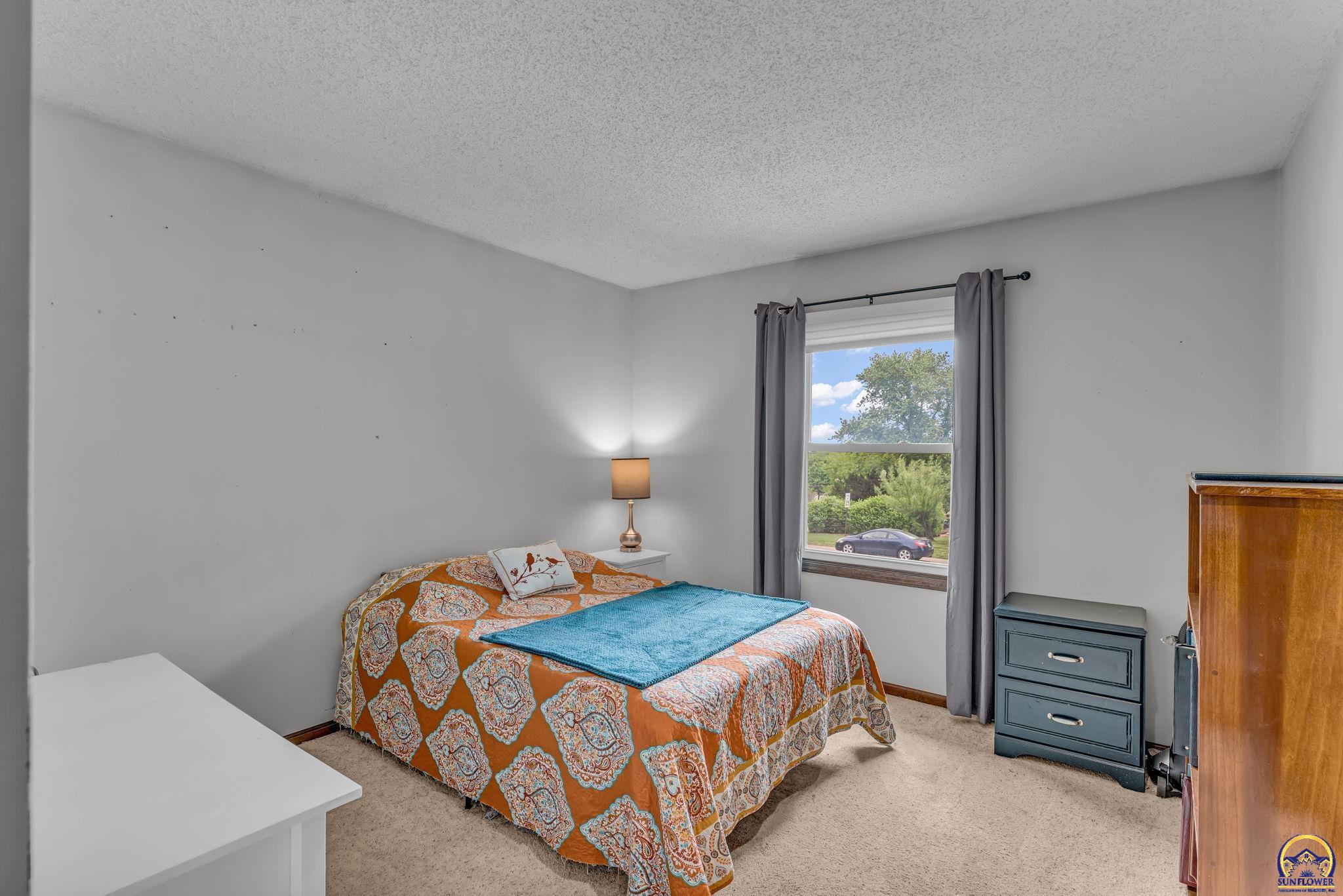 3901 Southwest Nottingham Road Topeka, KS 66610 - Photo 22 of 44