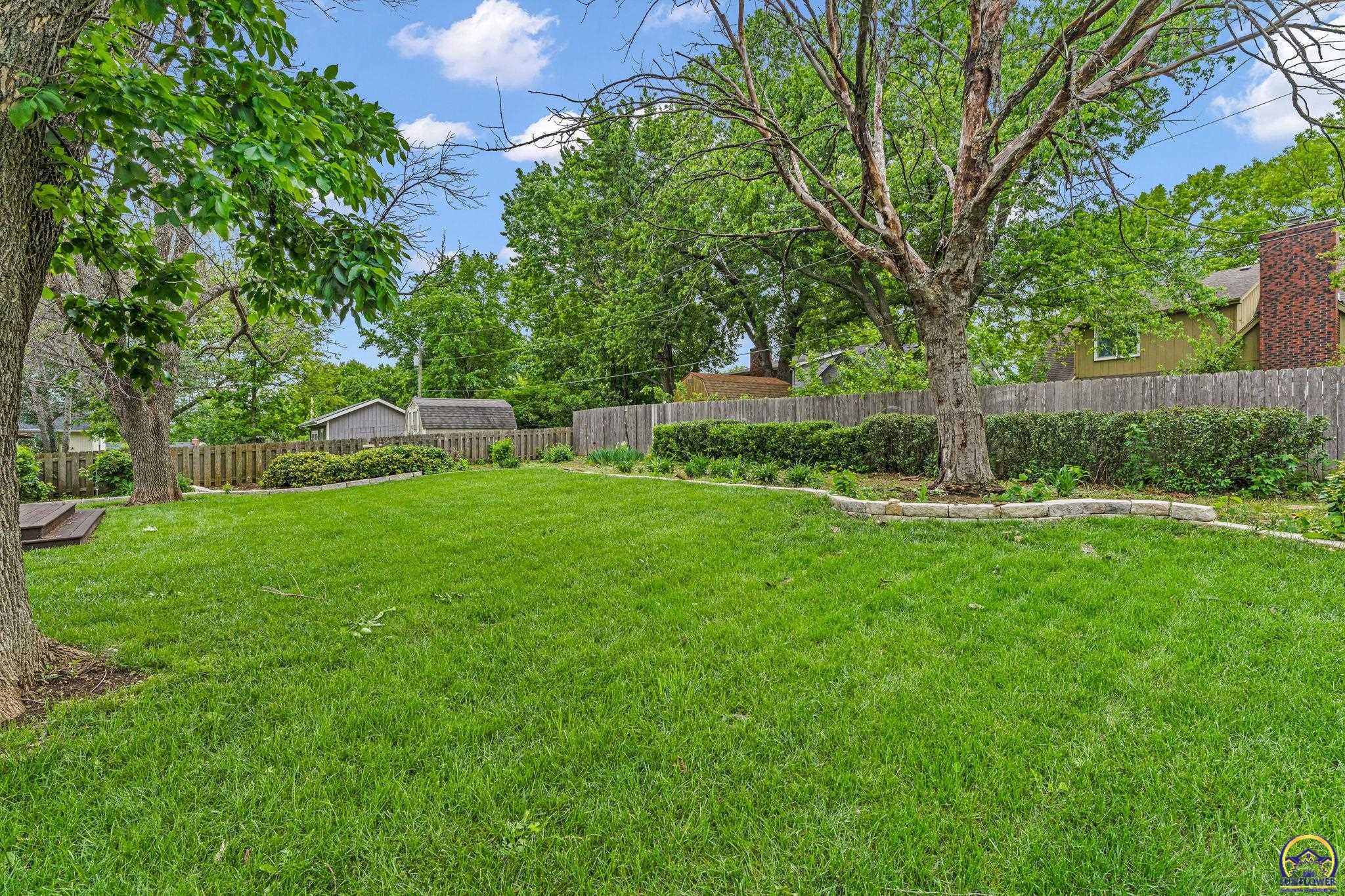 3901 Southwest Nottingham Road Topeka, KS 66610 - Photo 39 of 44
