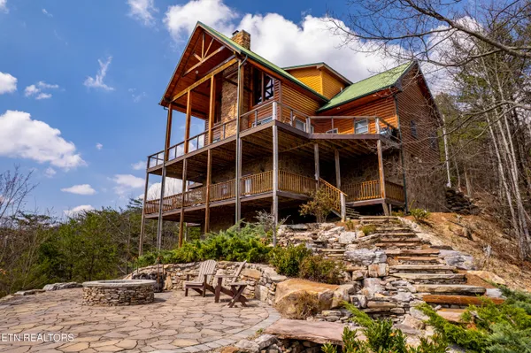 $975,000 | 1184 Fawn Hollow Trail, Townsend, TN 37882