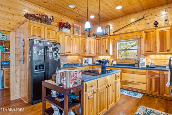 $975,000 | 1184 Fawn Hollow Trail, Townsend, TN 37882