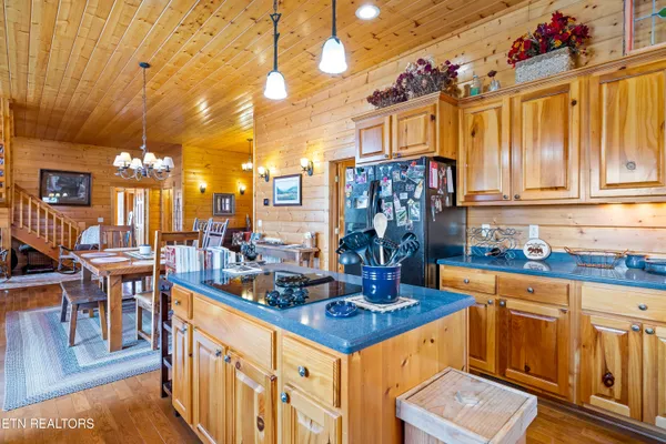 $975,000 | 1184 Fawn Hollow Trail, Townsend, TN 37882