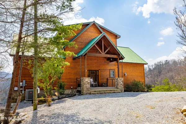 $975,000 | 1184 Fawn Hollow Trail, Townsend, TN 37882