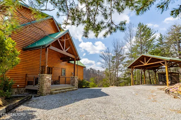 $975,000 | 1184 Fawn Hollow Trail, Townsend, TN 37882