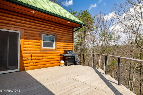 $975,000 | 1184 Fawn Hollow Trail, Townsend, TN 37882