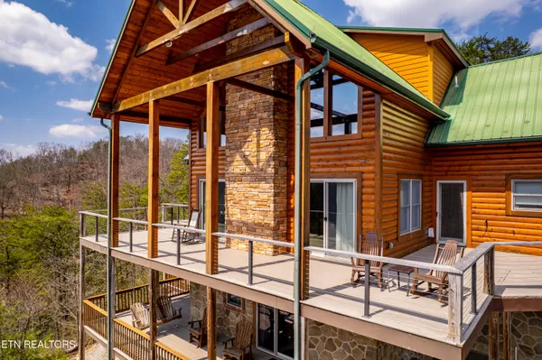 $975,000 | 1184 Fawn Hollow Trail, Townsend, TN 37882