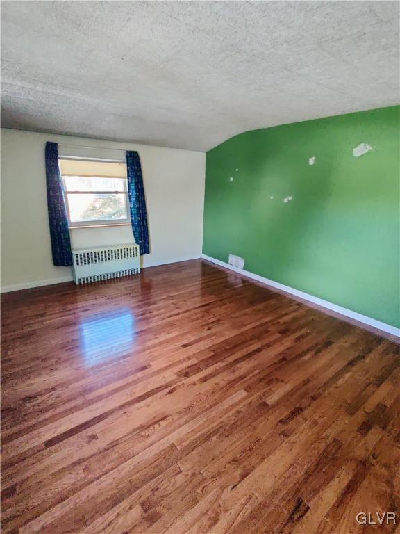 547 Evergreen Street Emmaus, PA 18049 - Photo 22 of 34 Master bedroom