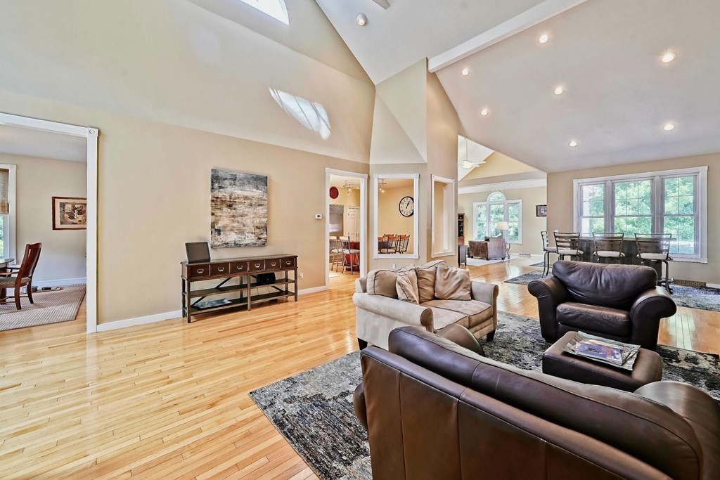 2 Monticello Circle Easton, MA 02356 - Photo 7 of 42