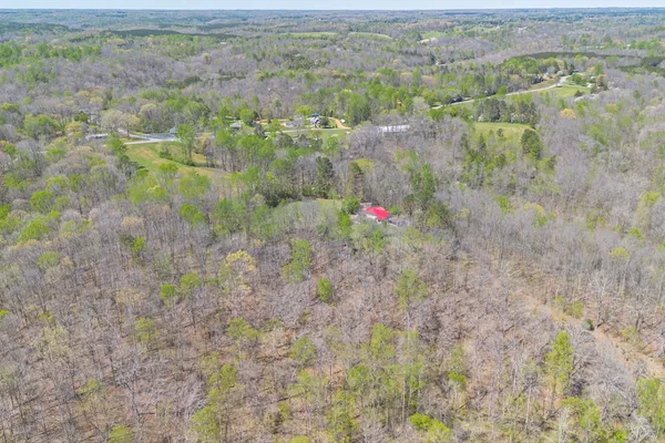 $300,000 | 348 Spring Creek Road, Westpoint, TN 38486