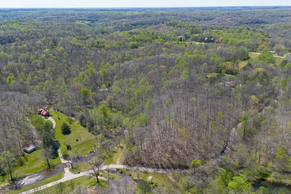 $300,000 | 348 Spring Creek Road, Westpoint, TN 38486