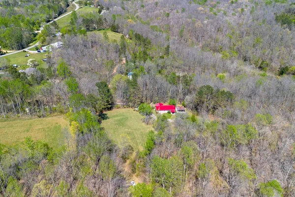 $300,000 | 348 Spring Creek Road, Westpoint, TN 38486