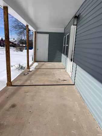 $207,900 | 303 East North Street, Winslow, IN 47598