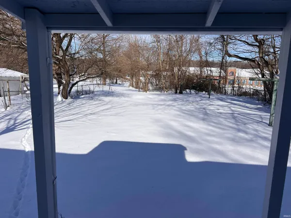 $207,900 | 303 East North Street, Winslow, IN 47598