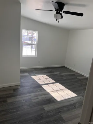 $215,000 | 303 East North Street, Winslow, IN 47598