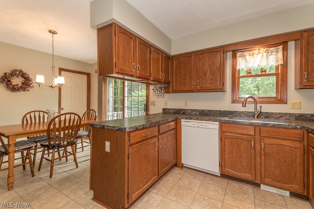 12460 Carter Road Painesville, OH 44077 - Photo 10 of 22 Gallery Image 10