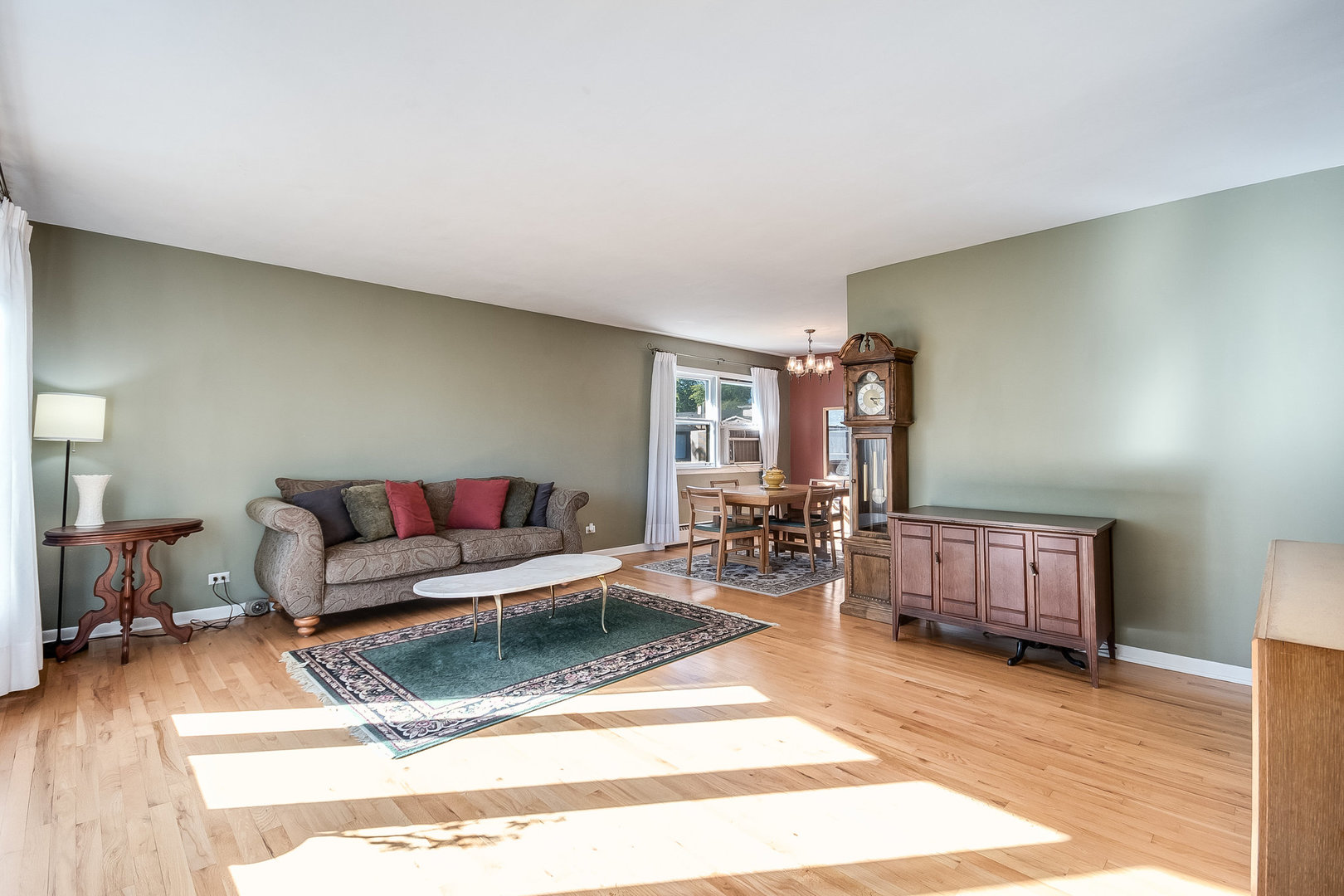 36 South Highview Avenue Addison, IL 60101 - Photo 3 of 21