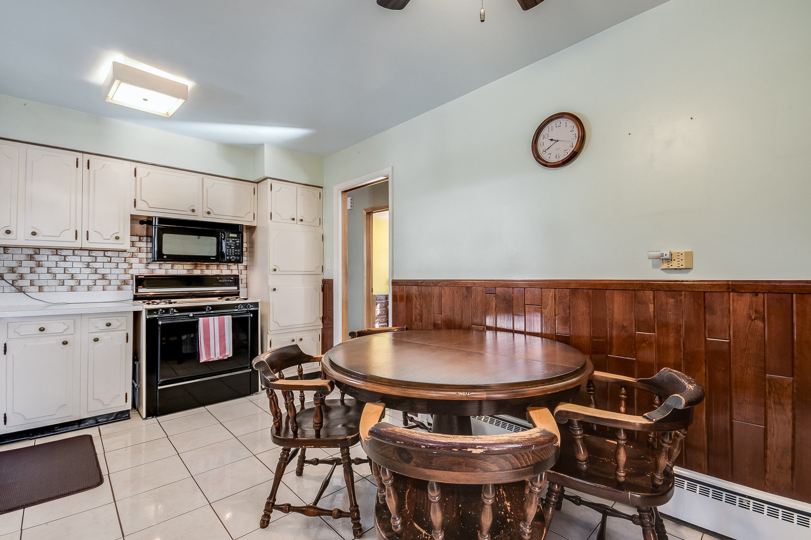 36 South Highview Avenue Addison, IL 60101 - Photo 5 of 21