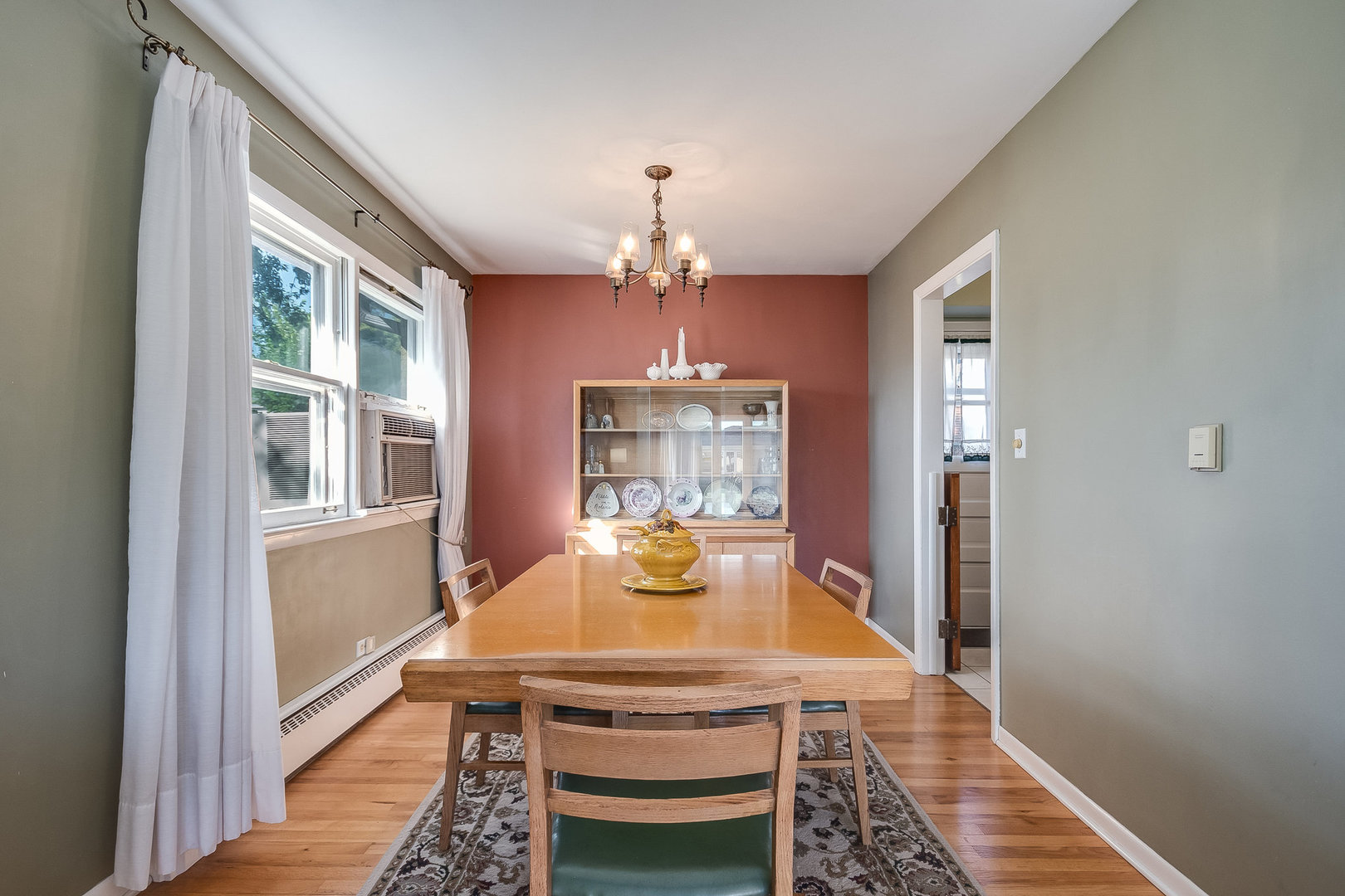 36 South Highview Avenue Addison, IL 60101 - Photo 6 of 21