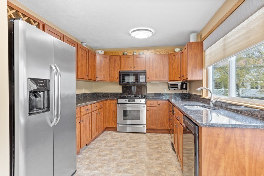 255 North Road, Unit 73 Chelmsford, MA 01824 - Photo 12 of 38