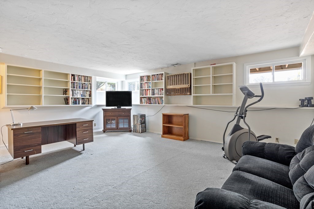 255 North Road, Unit 73 Chelmsford, MA 01824 - Photo 28 of 38