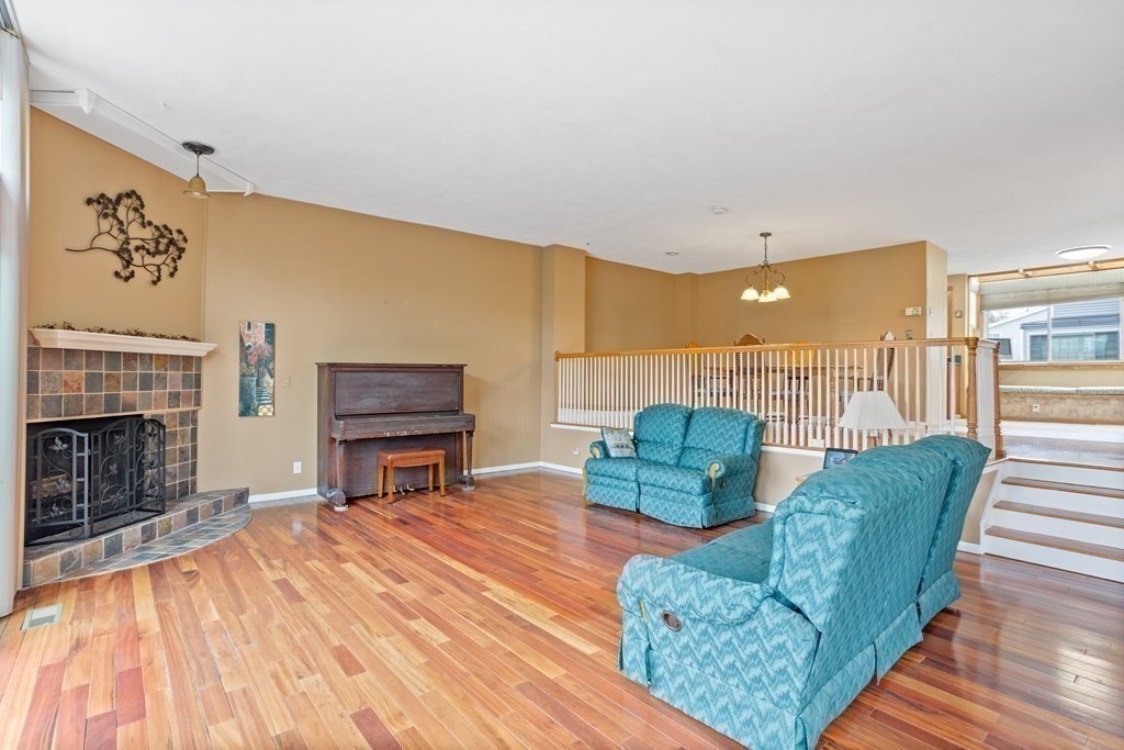 255 North Road, Unit 73 Chelmsford, MA 01824 - Photo 8 of 38