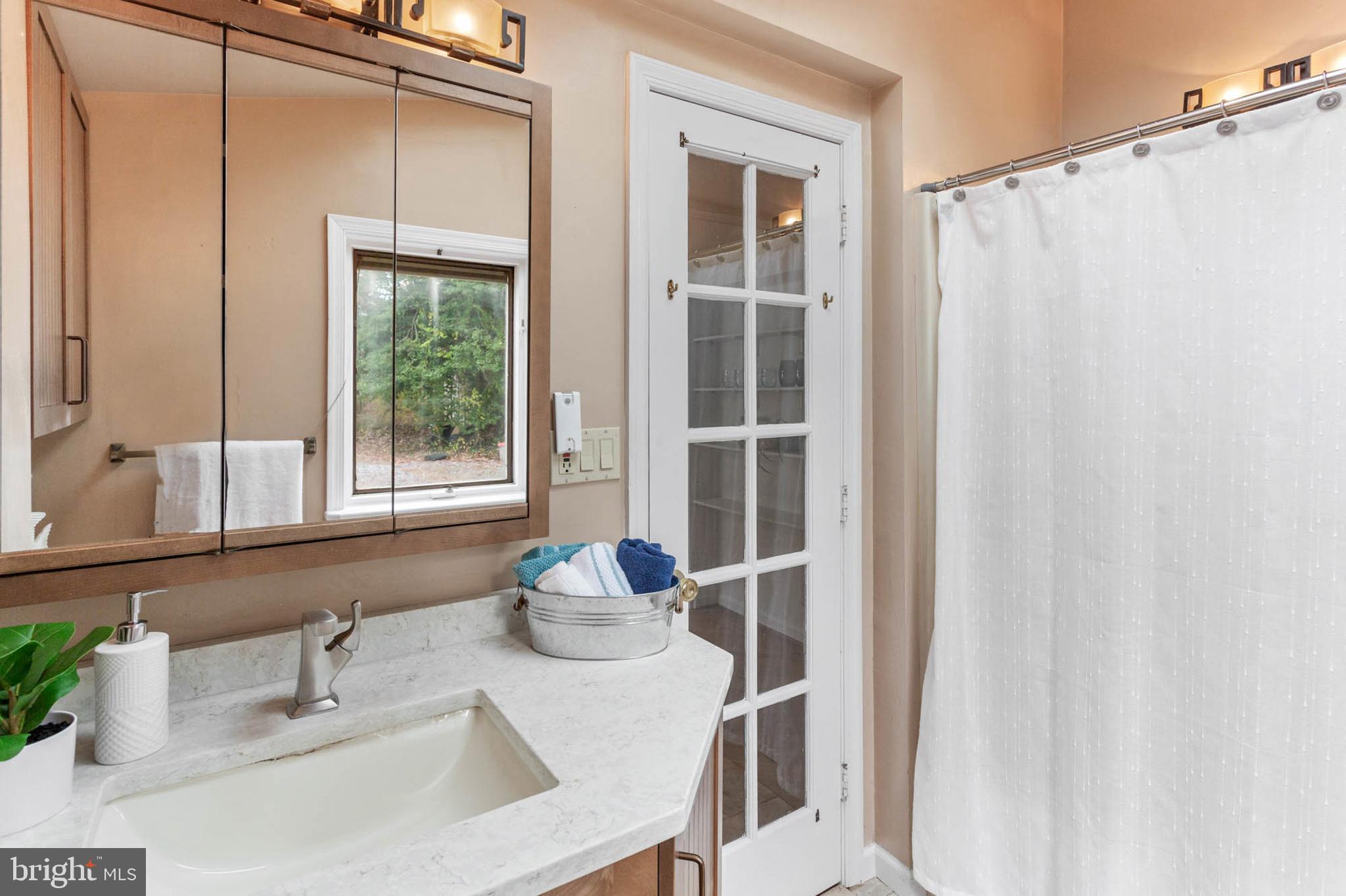1024 Shore Acres Road Arnold, MD 21012 - Photo 36 of 63 Full Bathroom